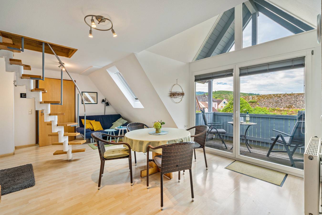Ganze Wohnung, Ferienwohnung Winzerhof-Bitzenhofer mit Balkon und Blick in die Weinberge in Vogtsburg im Kaiserstuhl, Kaiserstuhl