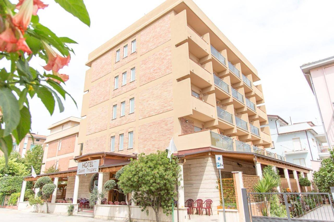 Hotel Saint Tropez - Pineto in Pineto, Costa Adriatica Abruzzo