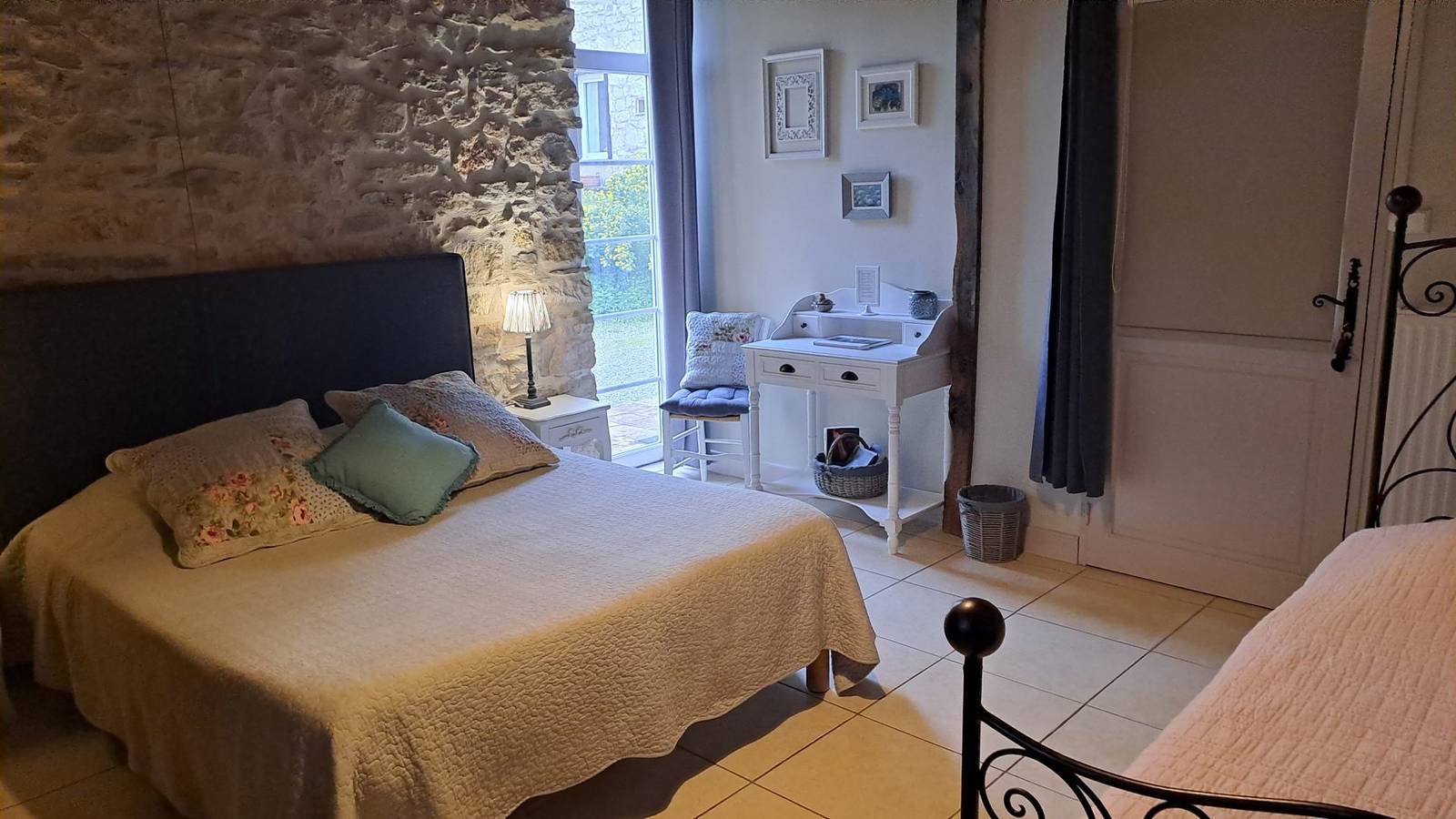 Chambres d'hôtes du Rouyre - Chambre "Entre Parenthèses" in Réalmont, Région d'Albi