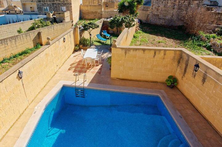 Agriturismo für 9 Personen, mit Garten und Whirlpool auf Malta