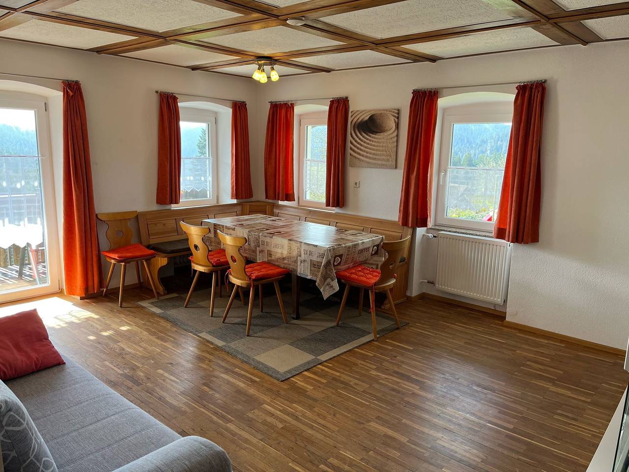 Ganze Wohnung, Ferienwohnung Panoramablick" mit Bergblick, Gemeinschaftsterrasse und Wlan in Schiltach, Mittlerer Schwarzwald
