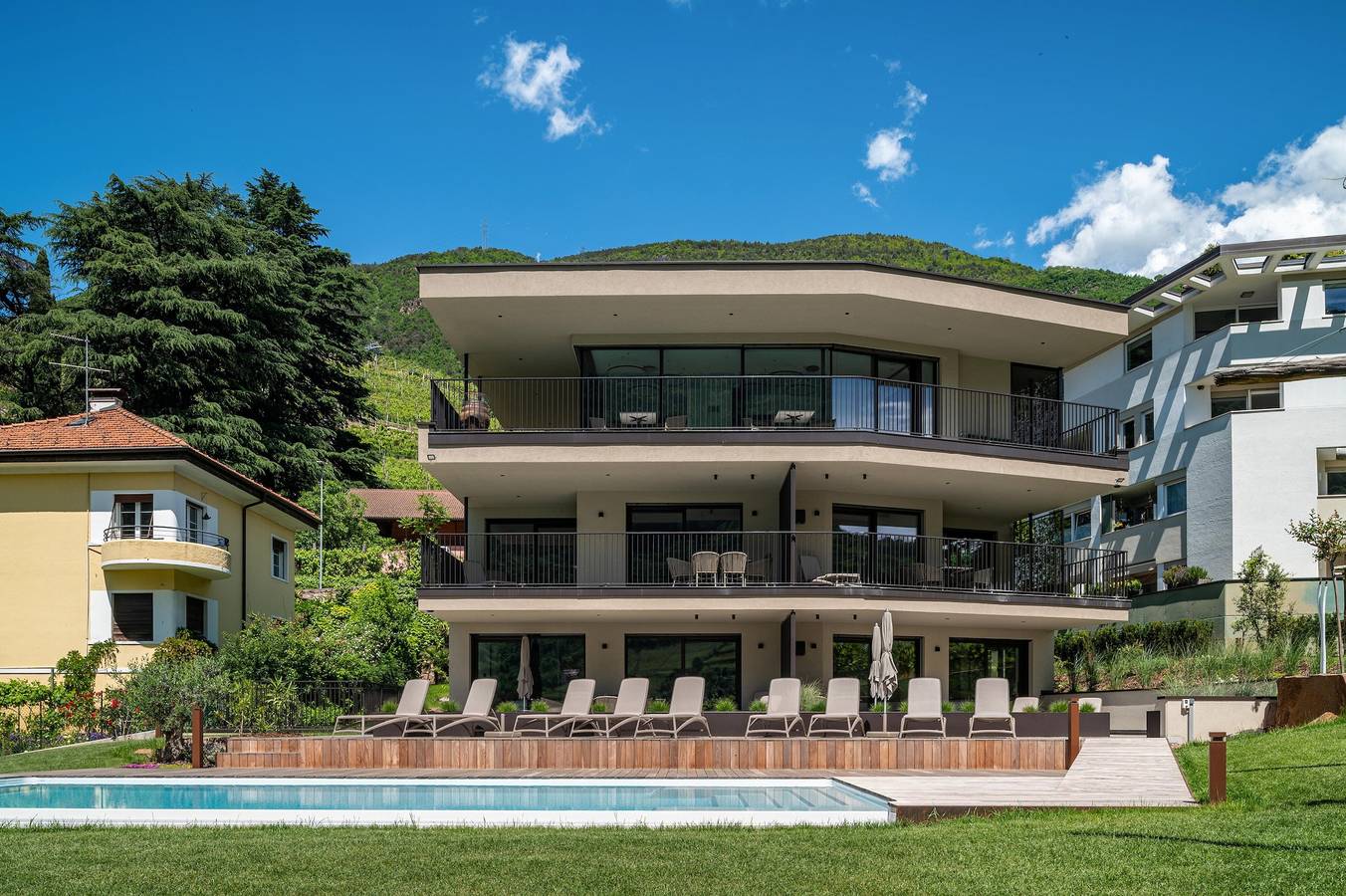 Appartement entier, Appartement "Erbacher - Gabi's Edel Suite" avec vue sur la montagne, piscine partagée et Wi-Fi in Centro-Piani-Rencio, Bolzano