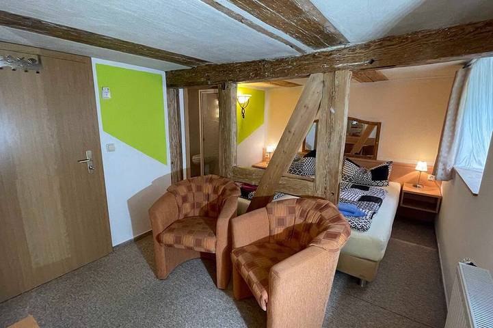 Ganze Wohnung, 04 Dz Blick auf Park und Fischtreppe - Insel-Hotel Dobbertin in Badestrand (Dobbertin), Dobbertin