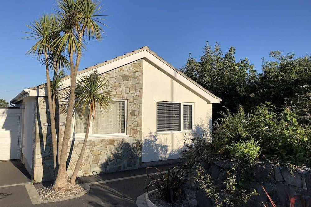 Wunderschön eingerichtetes Ferienhaus mit 2 Schlafzimmern in Moelfre, Anglesey in Moelfre, Insel Anglesey