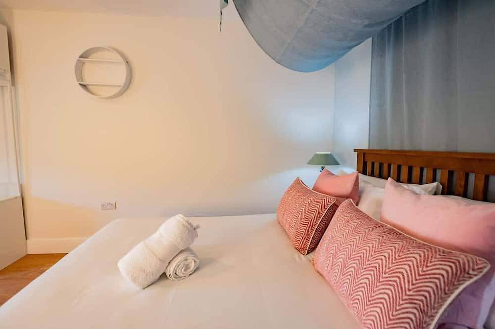 Ganze Wohnung, Penthouse mit 2 Schlafzimmern und Blick auf den Eyre Square. Schlaf 6. Parkplatz in der Nähe in Eyre Square, Galway