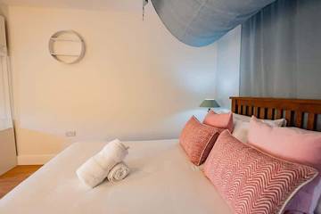 Apartment for 6 People in Eyre Square, Galway, Photo 3