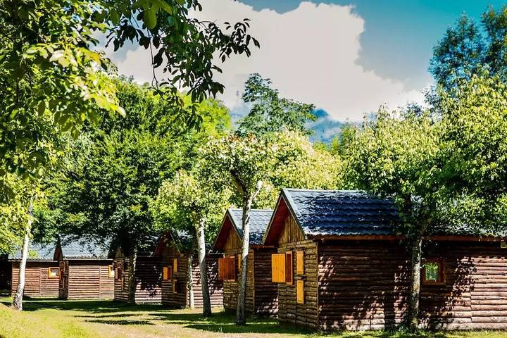 Apartamento entero, Cabaña de madera 2 til 3 personas - 2 personas. incluido en el precio in Arrés (Lérida), Pirineo Catalan