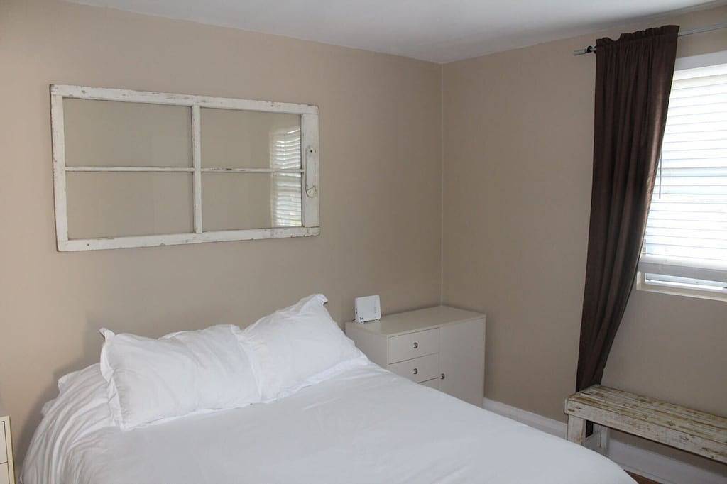 Nur wenige Schritte von Falls und Casino entfernt in Niagara Falls, Niagara Fälle