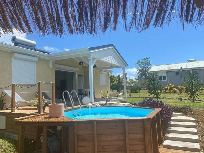 Villa pour 4 personnes, avec piscine ainsi que vue et jardin à Petit-Bourg