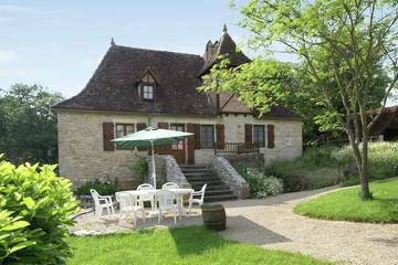 Gîte pour 6 personnes, avec terrasse et jardin, animaux acceptés à Padirac