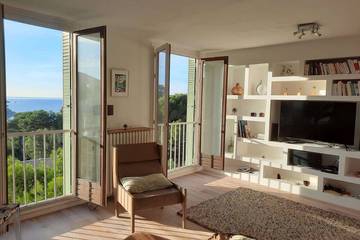 Ferienwohnung für 5 Personen, mit Garten und Balkon sowie Whirlpool in Cassis