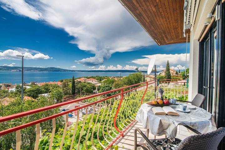 Ferienwohnung für 3 Personen, mit Balkon/Terrasse und Pool in Novi Vinodolski - 2