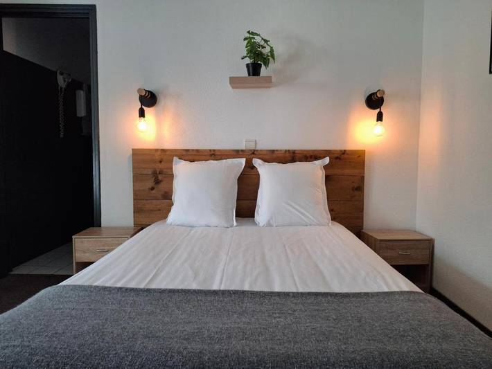 Hôtel pour 2 personnes, avec jardin ainsi que terrasse et vue, animaux acceptés dans vallée d'Aspe - 2