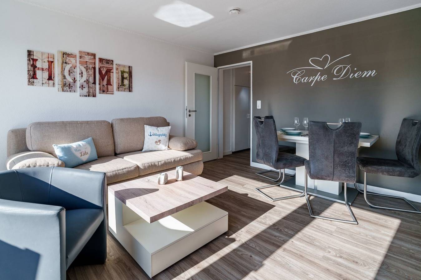 Ganze Wohnung, Komfortable Ferienwohnung mit Balkon nahe Strand und Zentrum in Büsum in Büsum, Nordseeküste