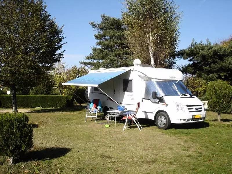 Mobil-Home Louisiane 3 chambres 5 personnes in Saint-Maurice-de-Lignon, Haute-Loire