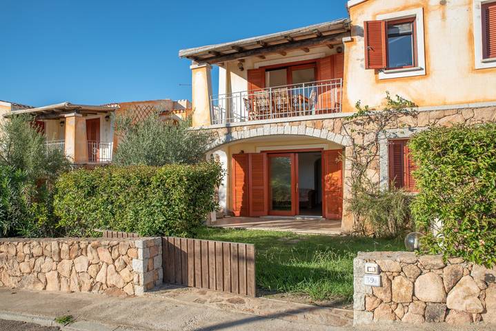 Appartement de vacances pour 8 personnes, avec jardin et balcon en Sardaigne