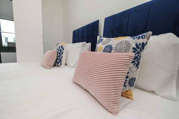 Apartment for 4 People in Solihull, Birmingham Area, Photo 2