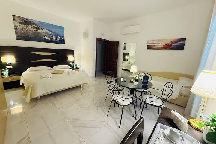 La Maison Rose - Pietro Scoppetta in Spiaggia Acquachiara, Maiori