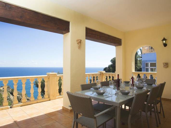 Chalet para 8 personas, con jardín además de terraza y jacuzzi, Se admiten mascotas en Marina Alta - 2