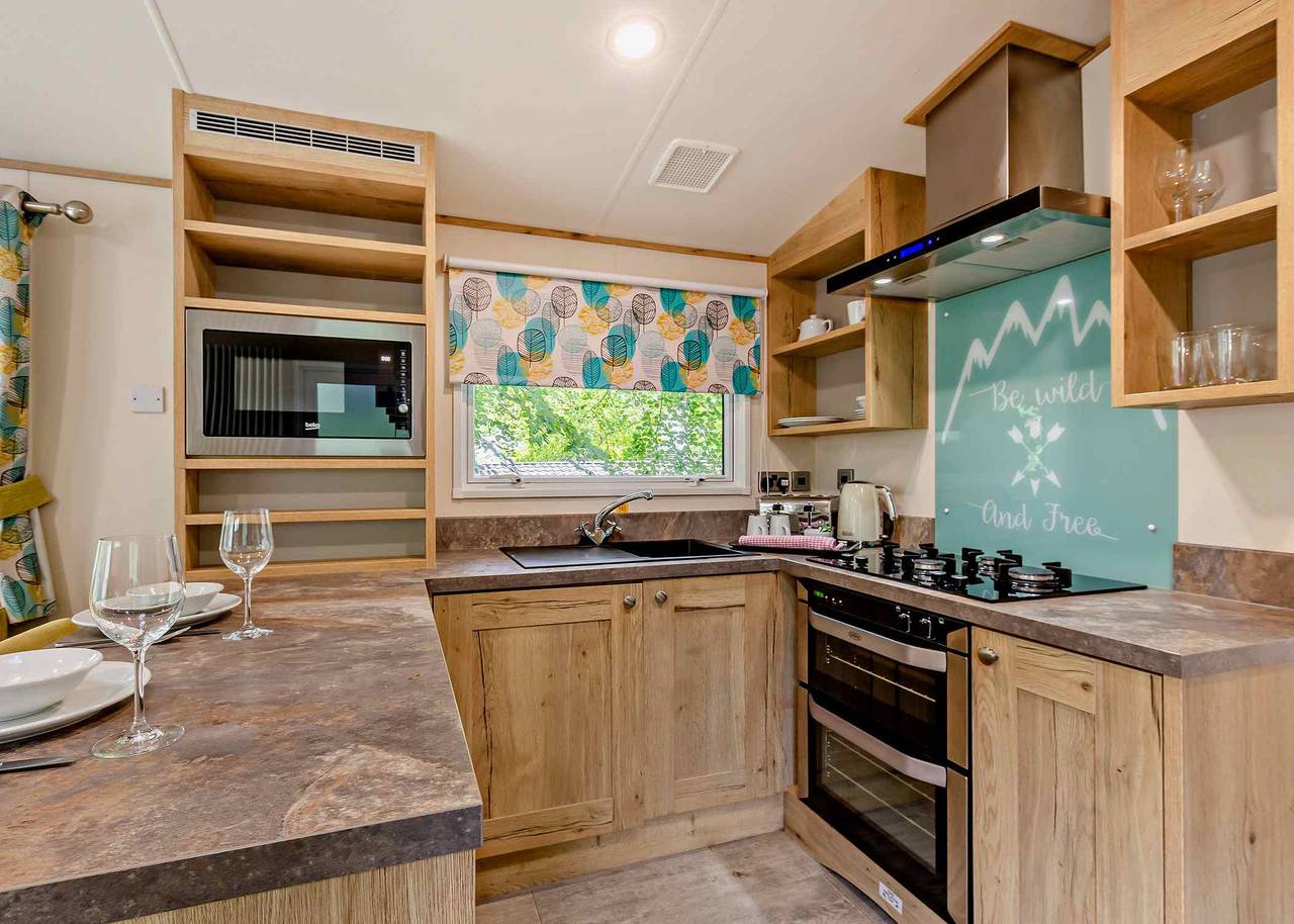 Bronze Premium 1  Caravan slps 2, parking in Bowness-on-Windermere, Lake District