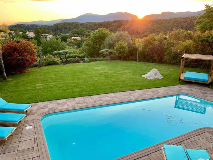 Maison de vacances pour 6 personnes, avec Terrasse et Jardin ainsi que Piscine et Vue à La Gaude