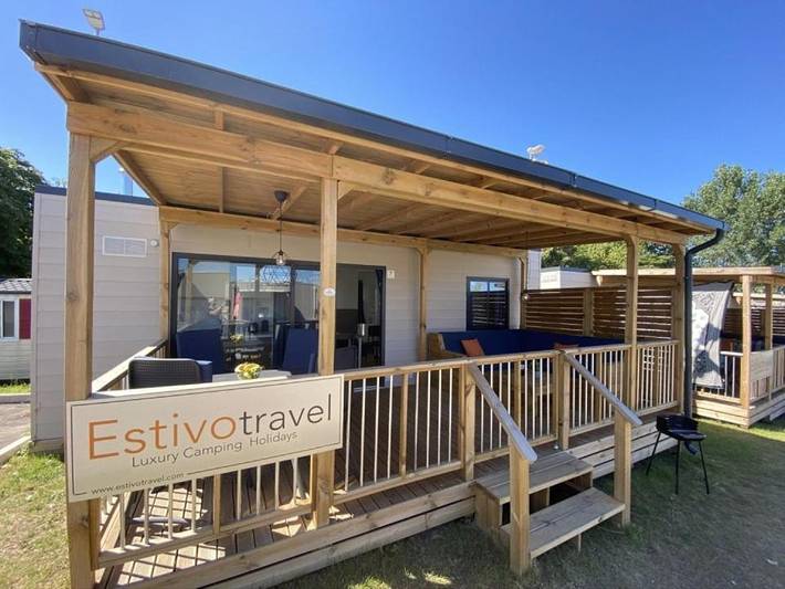 Camping für 4 Personen, mit Garten und Pool sowie Kinderpool, kinderfreundlich in Cisano - 3