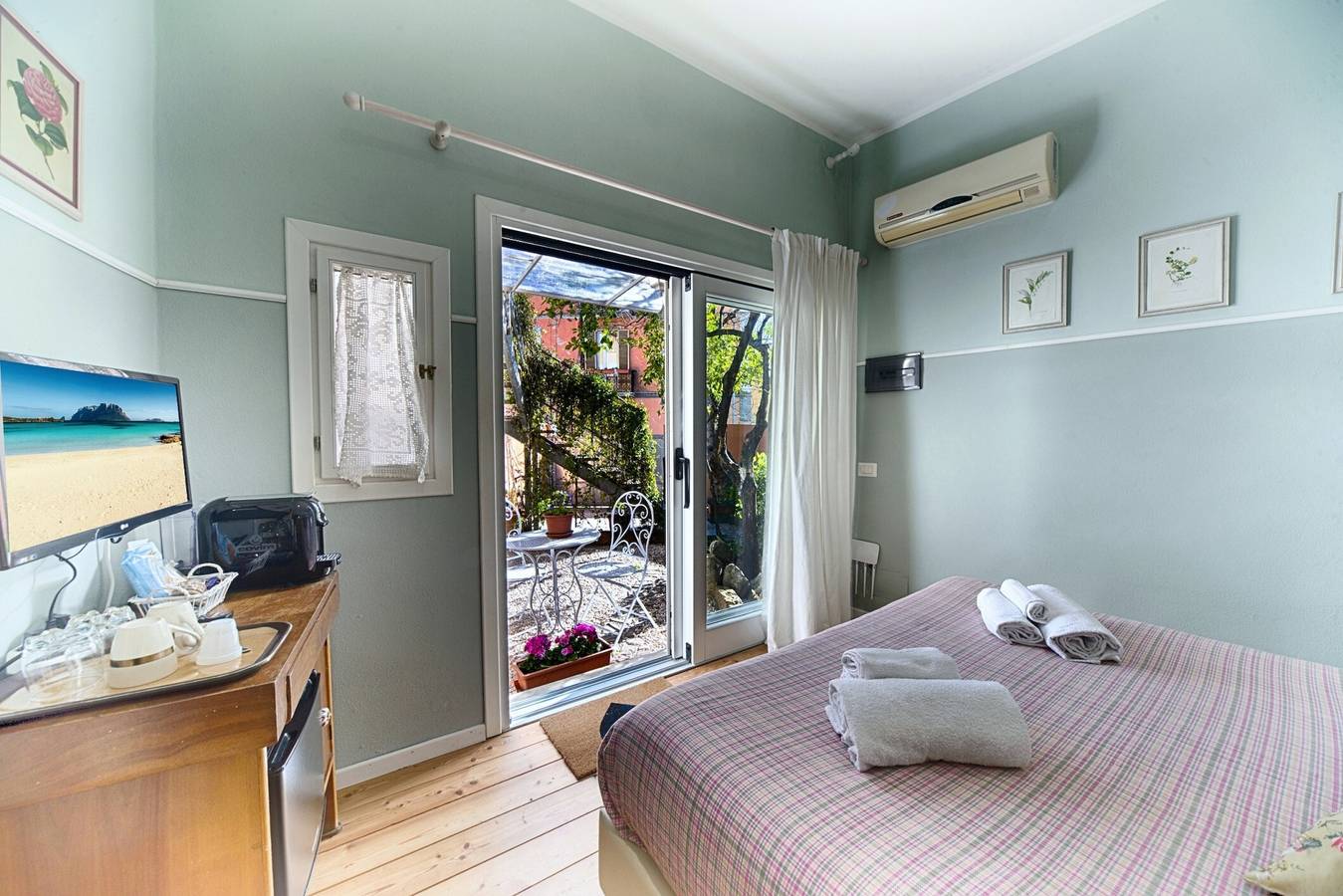 Double Room with Balcony, Wi-Fi and Air Conditioning in Terranoa/Olbia, Olbia