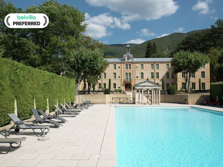 Location de vacances pour 2 personnes, avec piscine et jardin, adapté aux familles dans la Drôme