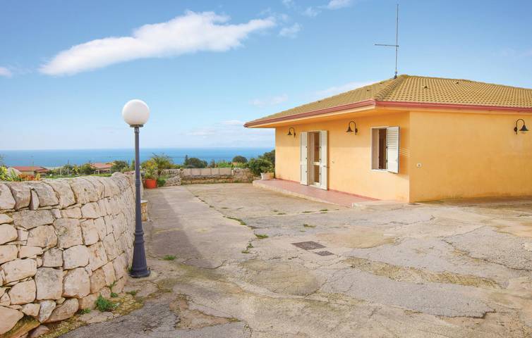 Agriturismo per 6 persone, con Terrazza e Giardino a Ragusa