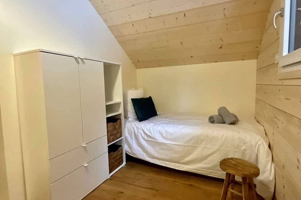 Chalet Les 2 Marmottes Classified **** with Nordic bath and pétanque court in Gerbépal, Regionaler Naturpark Belchen der Vogesen