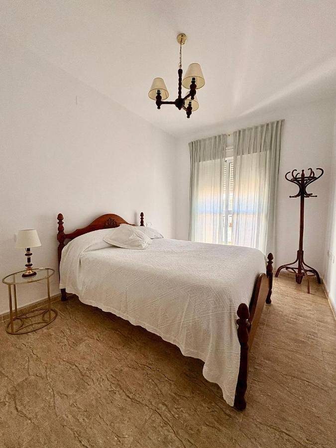 Casa rural para 9 personas, con Balcón y Terraza además de Jardín y Vistas en Jabuguillo - 4