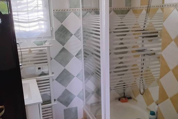 Gîte pour 4 personnes, avec terrasse et jardin à Puissalicon - 3