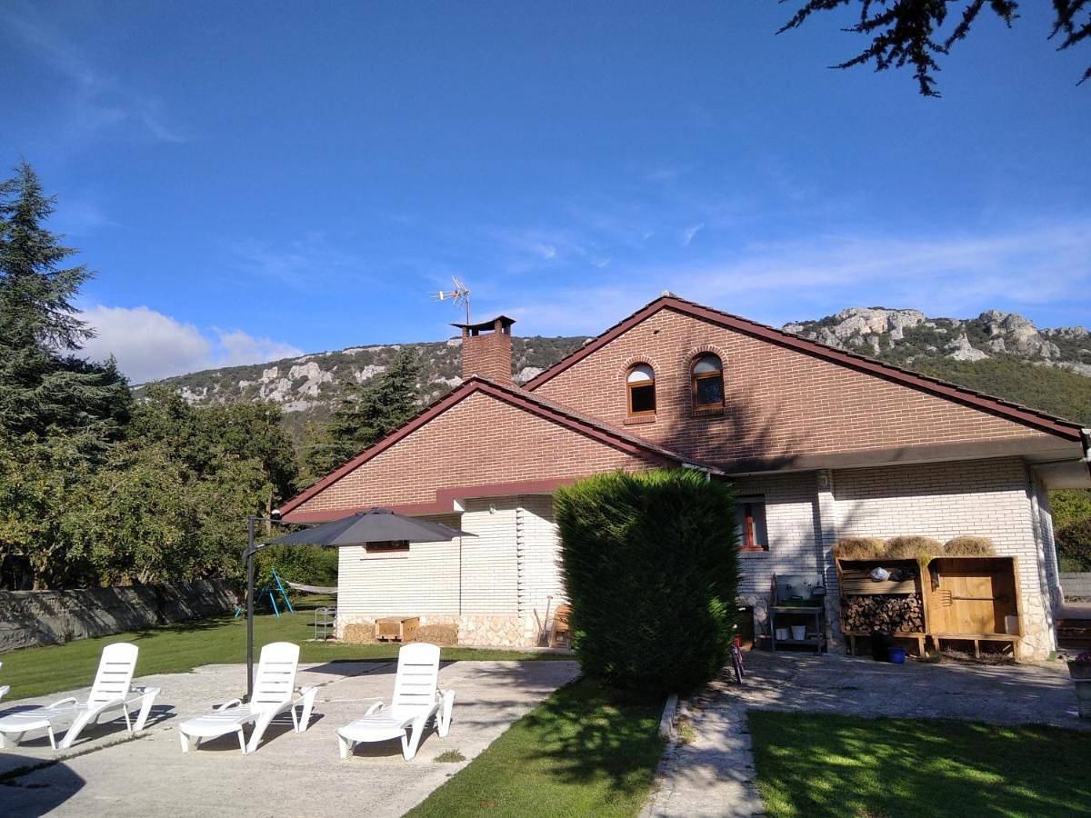 Six-Bedroom House in Merindad de Montija, Cordillera Cantábrica
