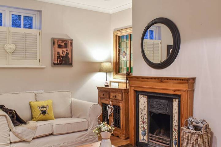 Glamping for 4 people, with garden in West Sussex