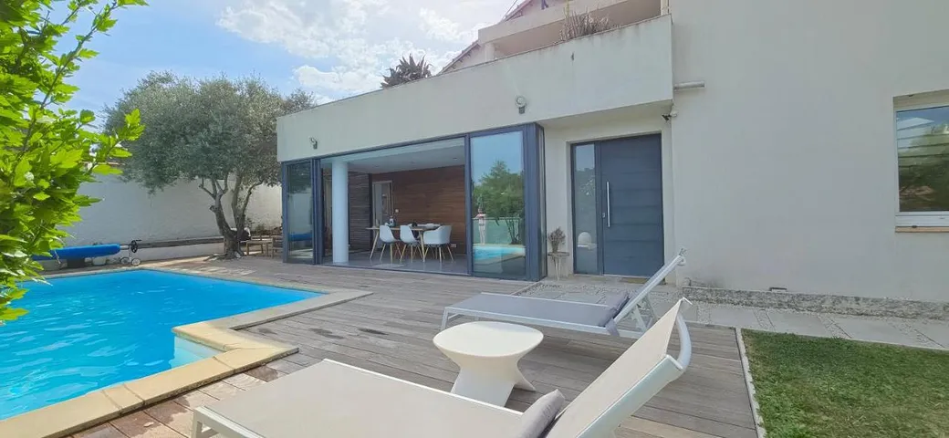 Chalet para 8 personas, con terraza además de piscina y vistas - 1