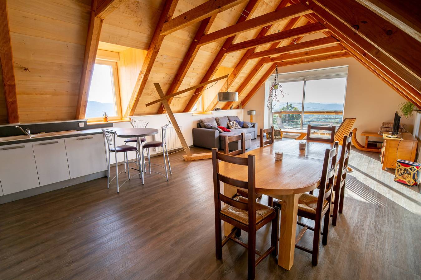 Entire apartment, Charming apartment in Saint-Côme-d'Olt - 80 m² with balcony in Saint-Côme-d'Olt, Massif Central