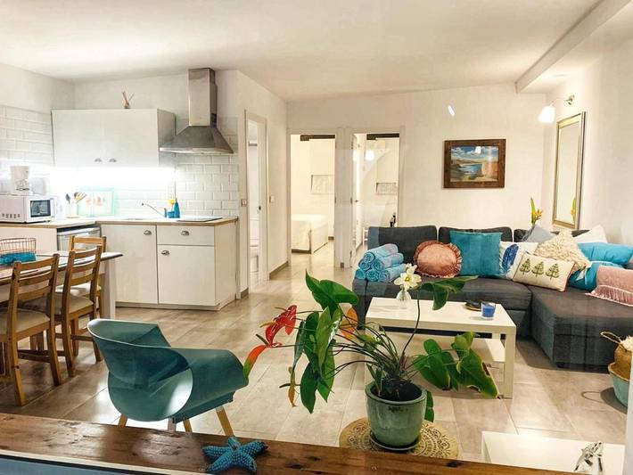 Gîte pour 4 personnes, avec piscine et jardin dans Tetir - 2