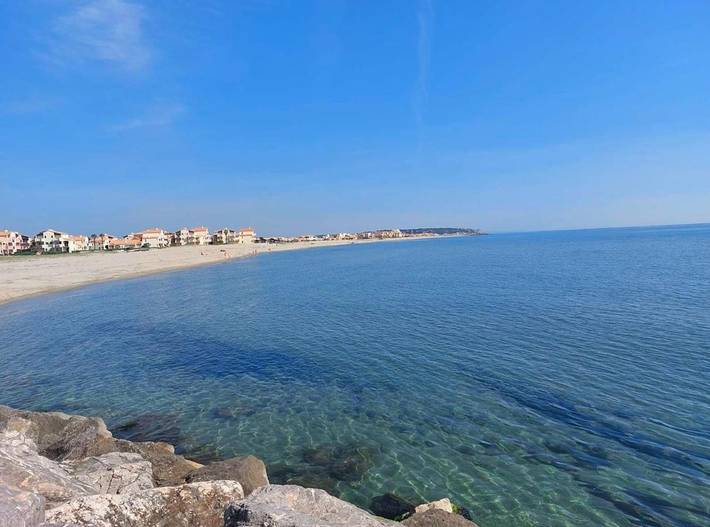 Gîte pour 5 personnes, avec jardin ainsi que piscine et vue, animaux acceptés dans Leucate naturiste