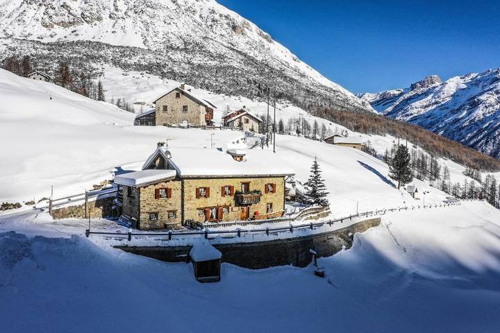 B&b per 2 persone, con panorama e giardino a Livigno