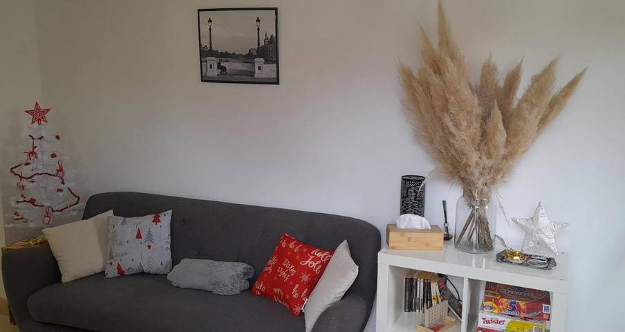 Gîte pour 4 personnes, avec terrasse à L'Isle-Jourdain - 2