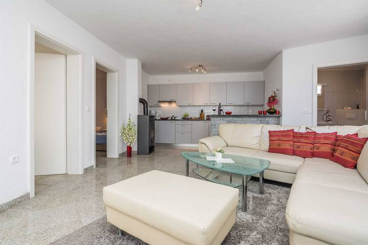Ferienwohnung für 4 Personen, mit Terrasse und Balkon/Terrasse, kinderfreundlich auf Vir - 4