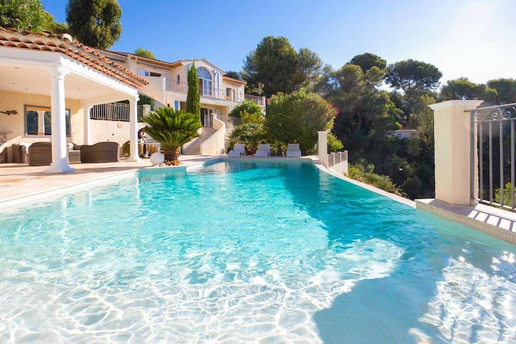 Villa Colomars sea view-swimming pool, terrace&Bbq in Colomars, Côte méditerranéenne (France)