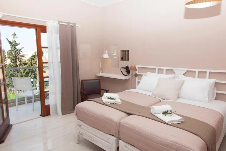 Aparthotel para 2 personas, con vistas y jardín - 1