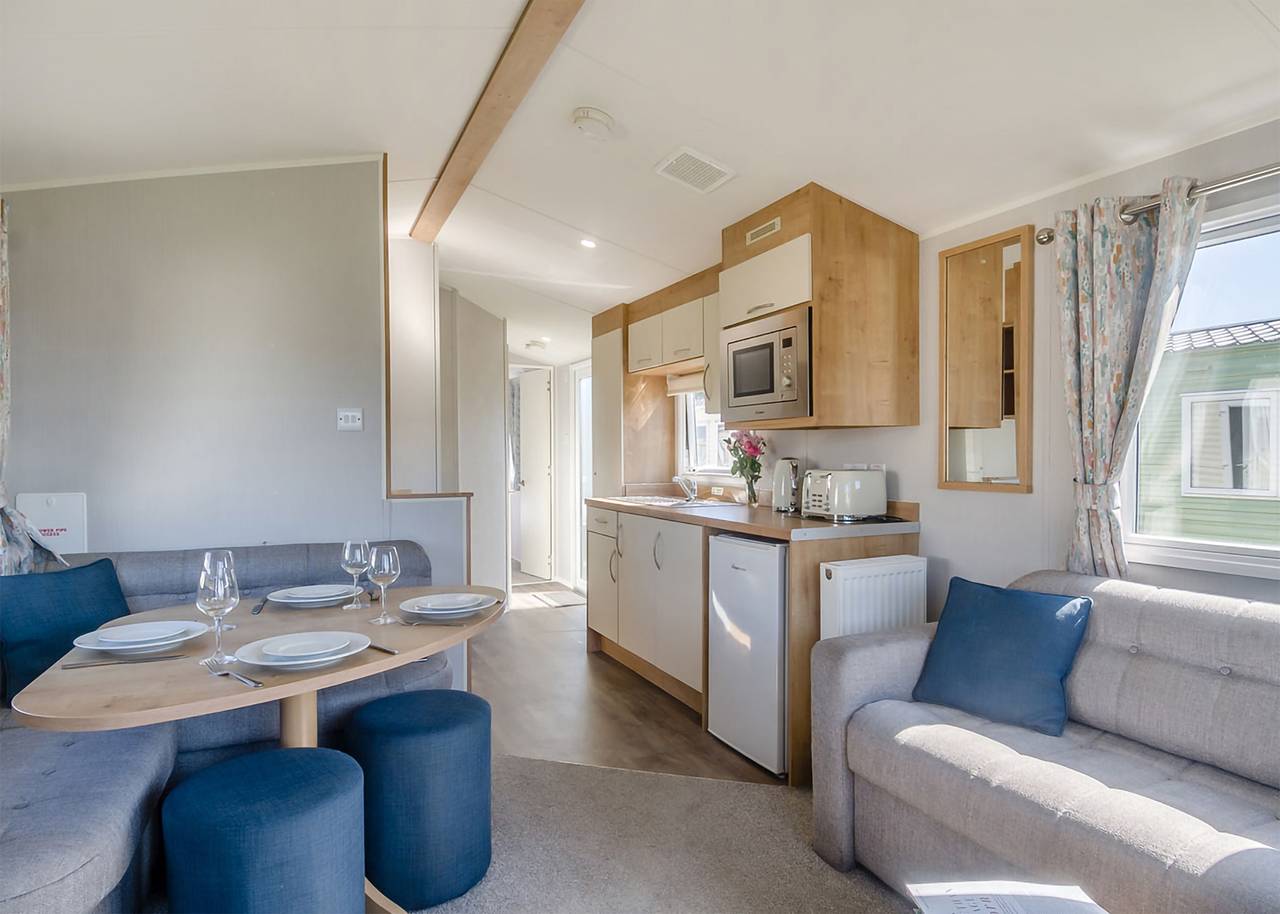 Bronze 2 Bedroom Caravan, Sleeps 6 in Frinton and Walton, Essex