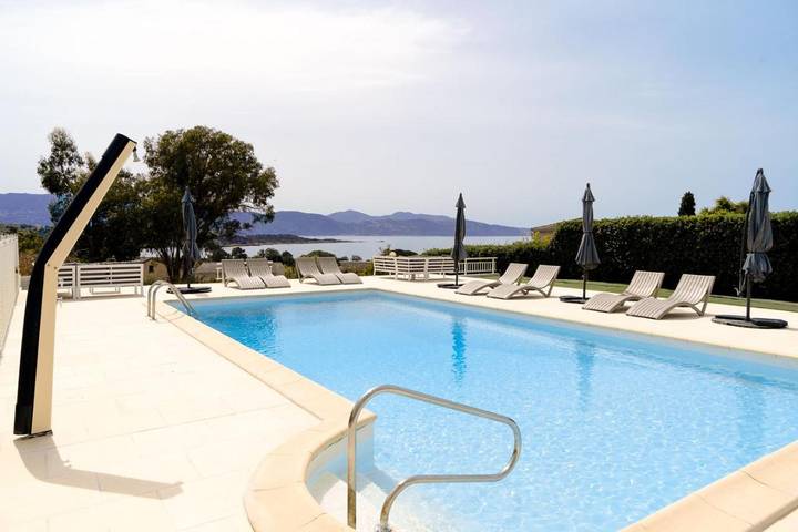 Maison d’hôte pour 3 personnes, avec piscine ainsi que jardin et vue en Corse - 4