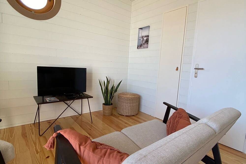 Chalet sur pilotis, esprit film 37°2, Gruissan Plage Wifi in Plage des Chalets, Gruissan