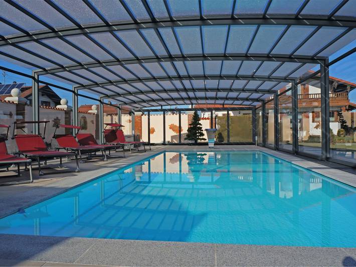 Ferienhaus für 8 Personen, mit Terrasse und Garten sowie Pool und Sauna in Übersee - 2