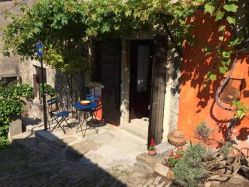 Ferienhaus für 5 Personen, mit Garten und Ausblick in Motovun