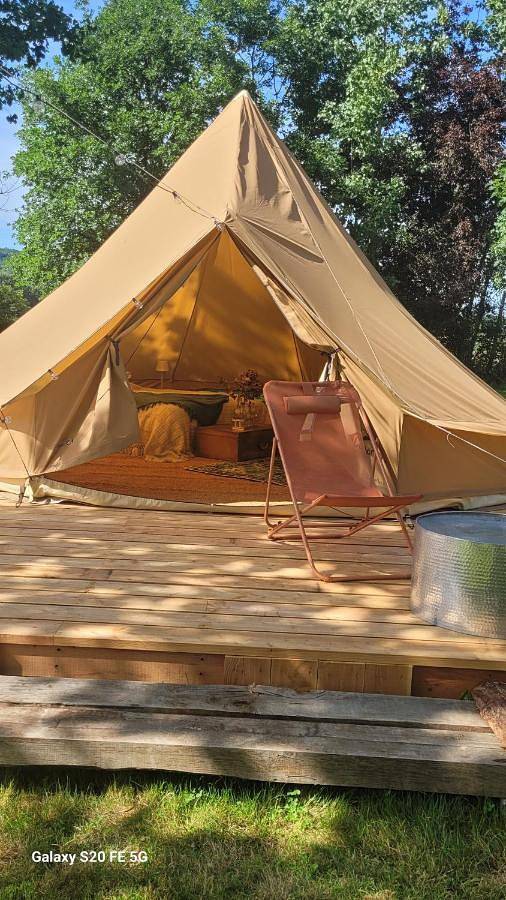 Camping pour 2 personnes, avec jardin et terrasse