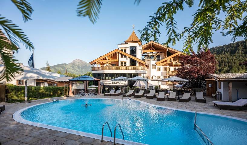 Hotel für 6 Personen, mit Balkon und Whirlpool sowie Terrasse und Garten in Going am Wilden Kaiser
